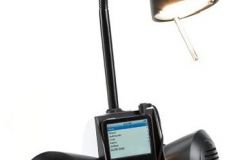 聽歌照明兩不誤 為iPod打造臺燈音箱