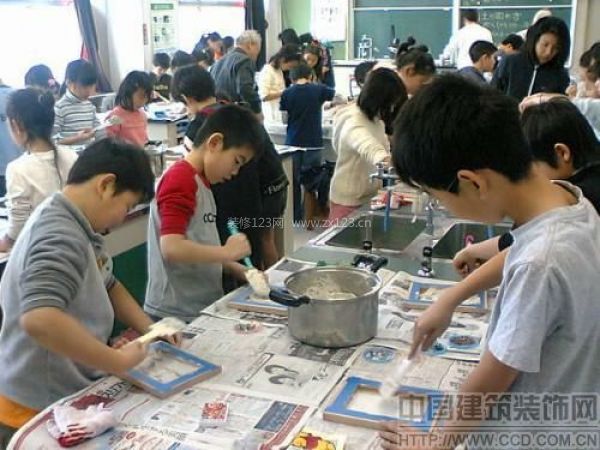 日本、韓國幼兒園指定的壁紙、涂料呼吸屋