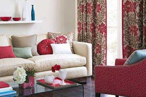沙发和窗帘的配色