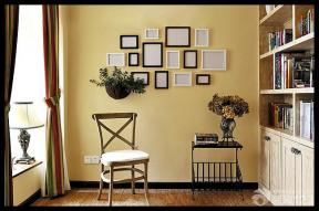 悠闲舒适书房黄色墙面图片