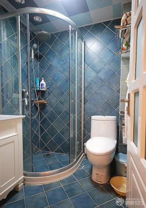 卫生间隔断门 卫生间淋浴房效果图 卫生间地砖效果图