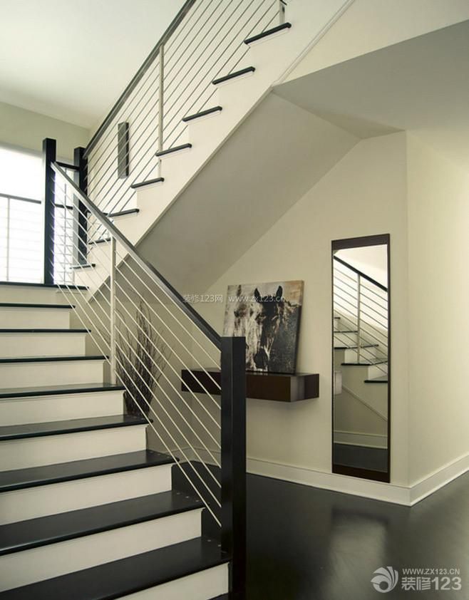 黑白简约不锈钢楼梯立柱设计图片