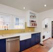 2014最新地中海风格复式楼厨房蓝色橱柜装饰图片