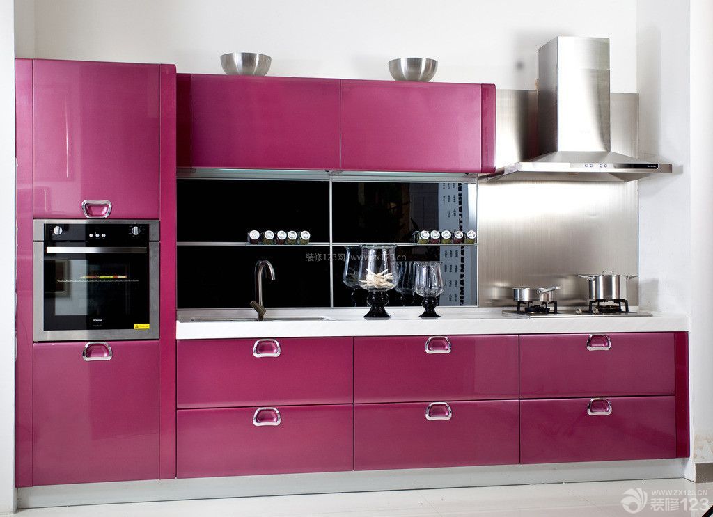 高贵现代厨房橱柜设计图片