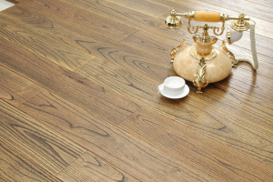 地板是实木的好还是实木复合的好