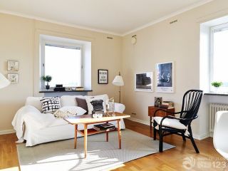 现代简约家具休闲区布置多人沙发装修图