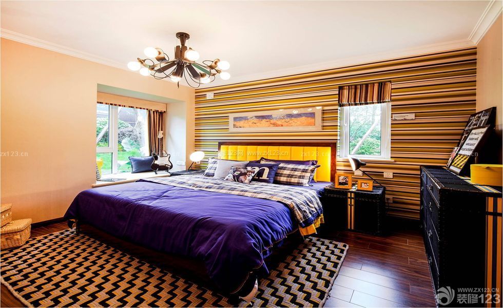 欧式家装设计主卧室床头背景墙壁纸装修效果图