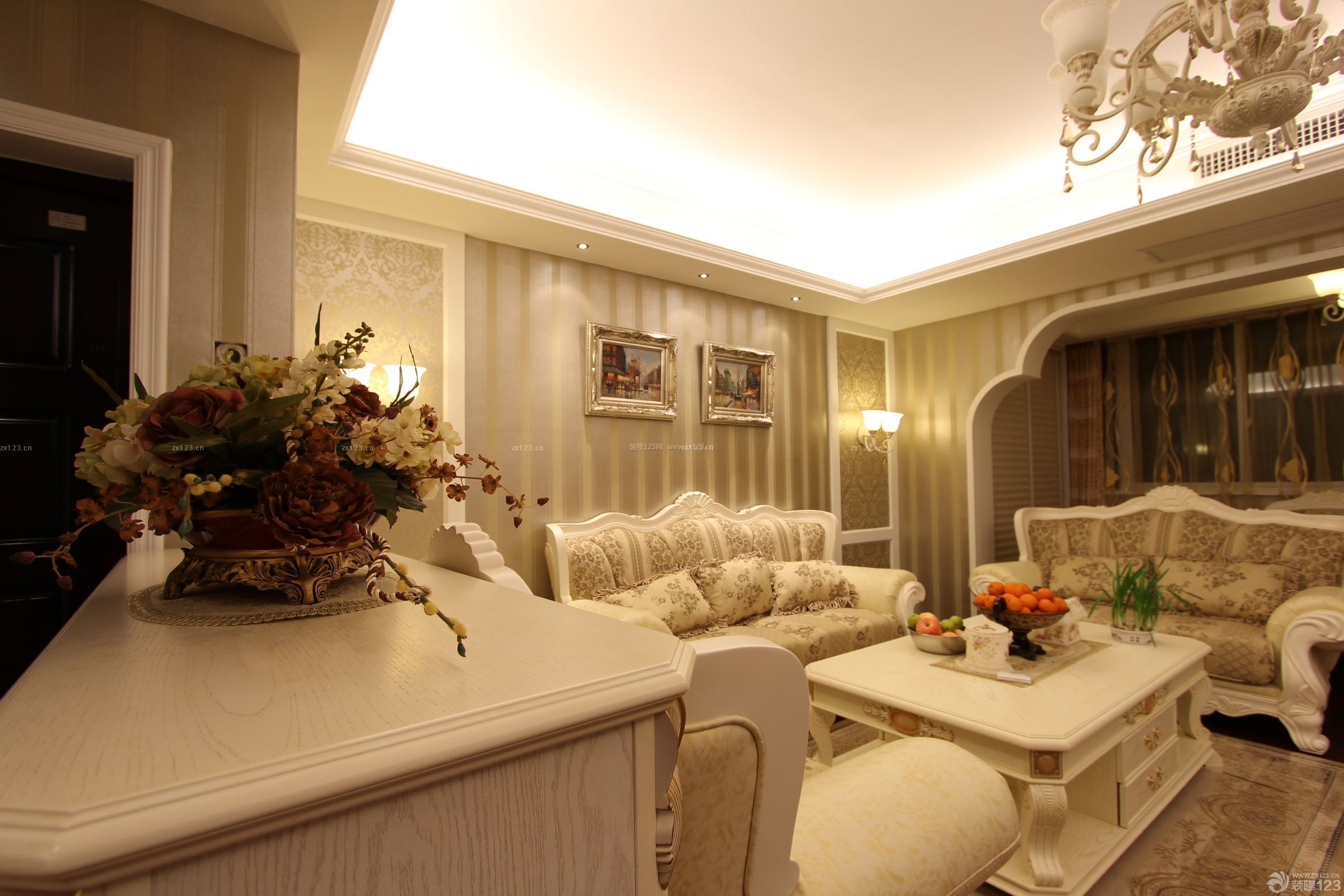 欧式家装设计效果图 时尚客厅 沙发背景墙