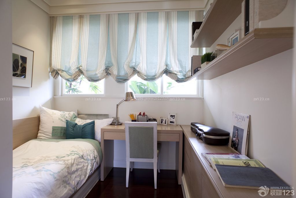10平米卧室小书房布艺窗帘图片
