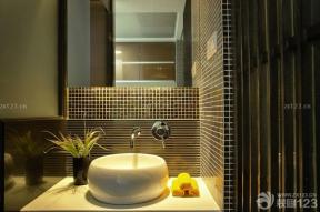 衛(wèi)生間洗手盆馬賽克墻磚圖片