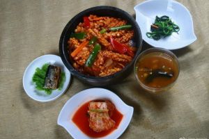 韩国饭桌
