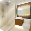 简约风格小浴室条形铝扣板吊顶效果图
