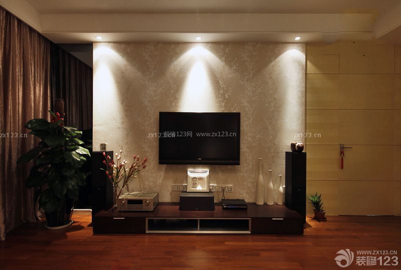 95平房子简欧客厅电视背景墙射灯设计装修图