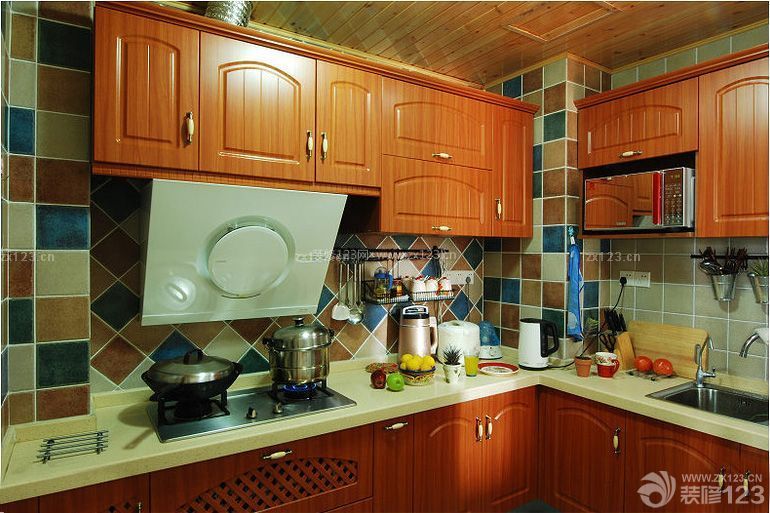 150平米房子地中海厨房橱柜效果图