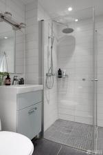 120平米北欧房子卫生间淋浴隔断设计