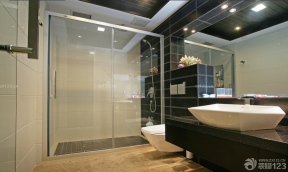 140平米 现代家居 卫生间淋浴隔断 