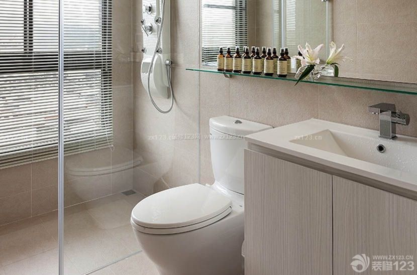 100平米房屋现代卫生间淋浴隔断设计 