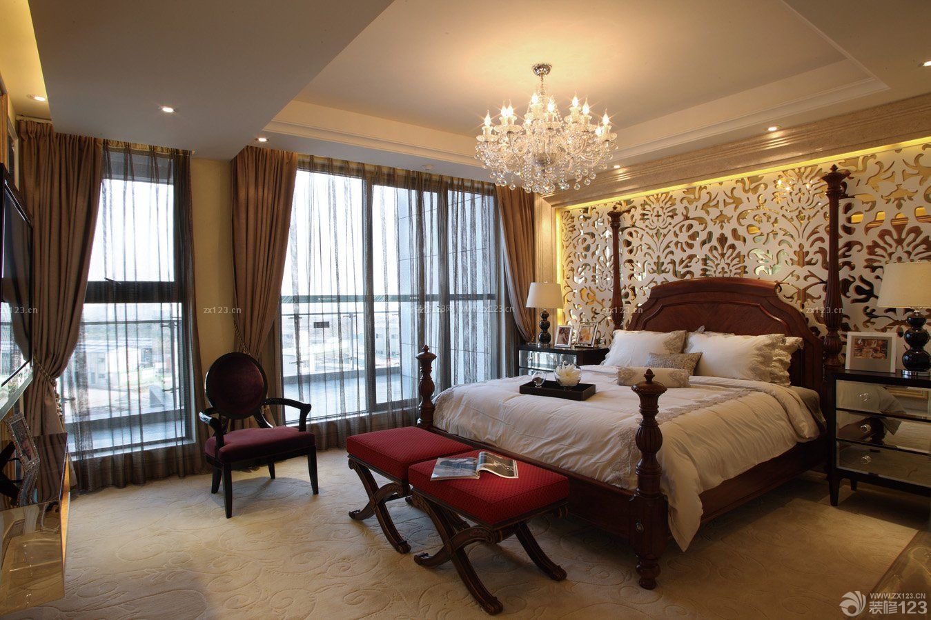 美式风格别墅卧室纯色窗帘设计图
