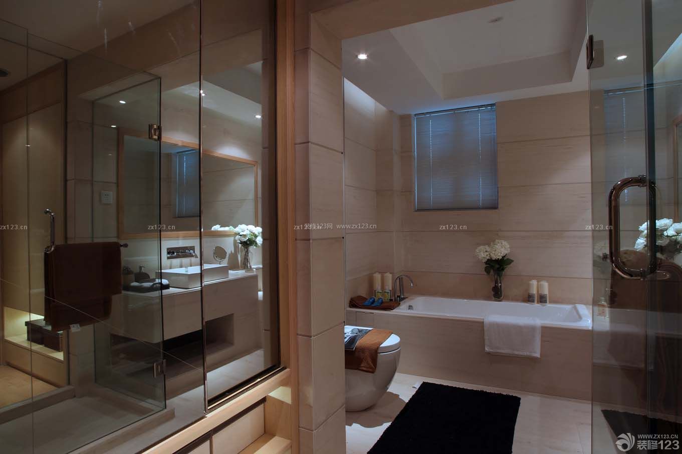 2014卫生间白色浴缸设计图欣赏
