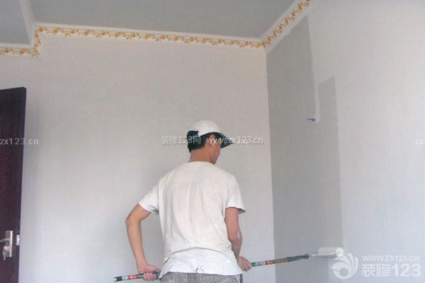 室内墙面装修流程——刷面漆