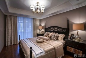 家庭大卧室美式古典实木家具装修案例