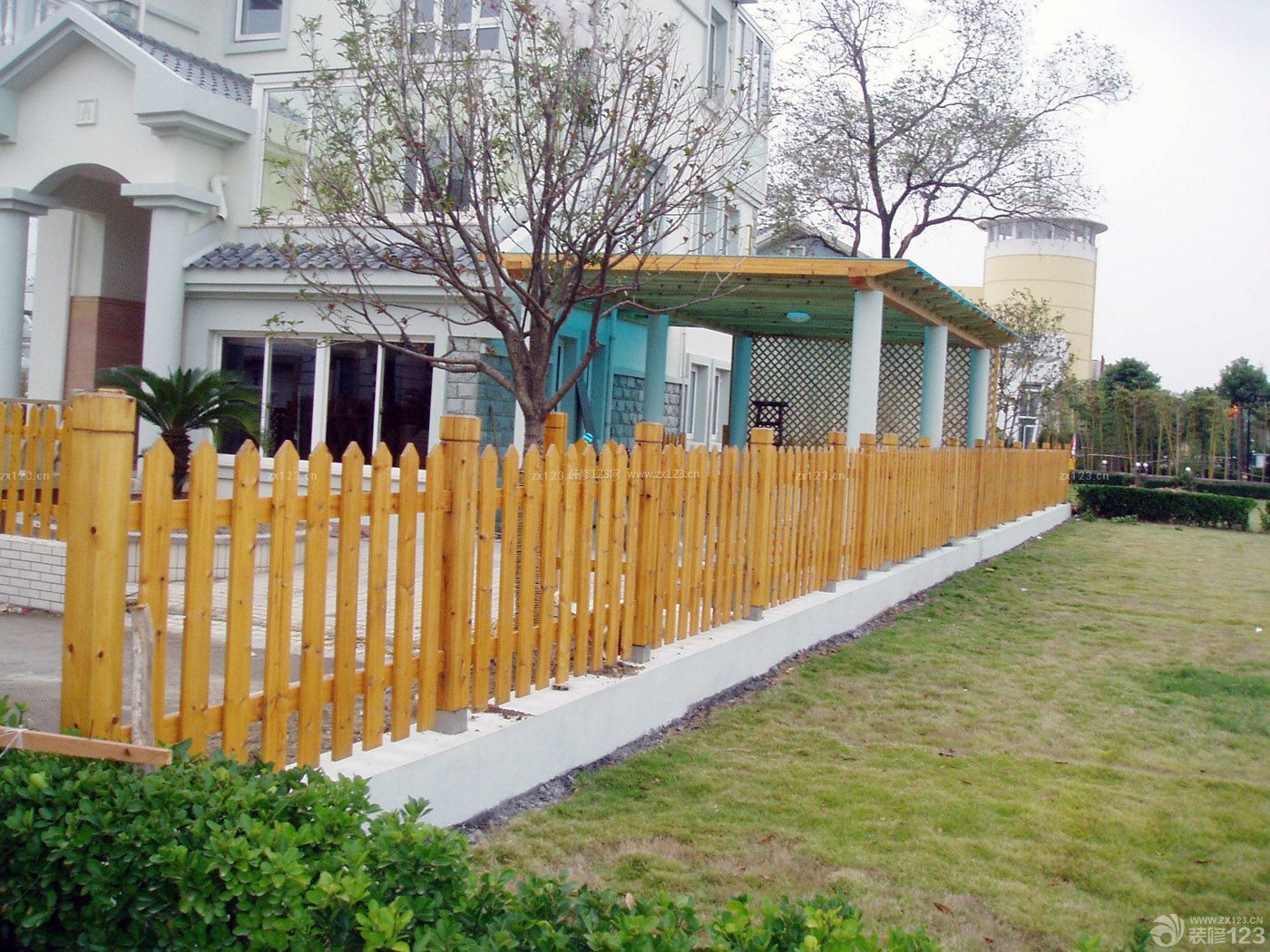 别墅庭院围栏装修图片