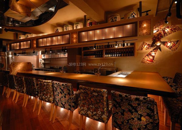 茶餐厅连锁店设计怎样才能吸引更多的客人（组图）_安徽三鼎建筑装饰工程有限公司
