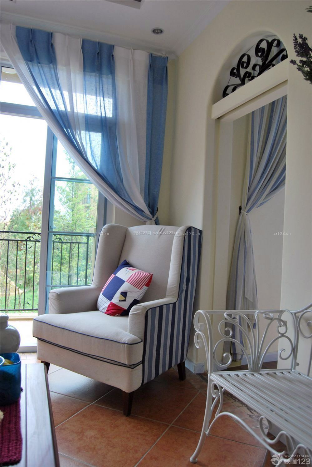地中海风格别墅单人沙发设计装修图