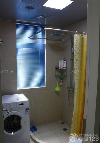 　　60平的面積，雖然不大，但我們不想家里面看起來很擠，所以就將廚房餐廳客廳一體化啦~~