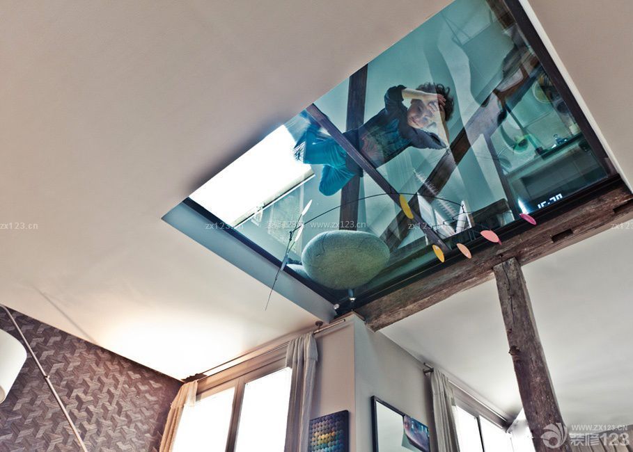 125平方房屋玻璃天花板装修效果图