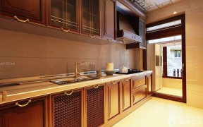 整体厨房棕色橱柜设计图 