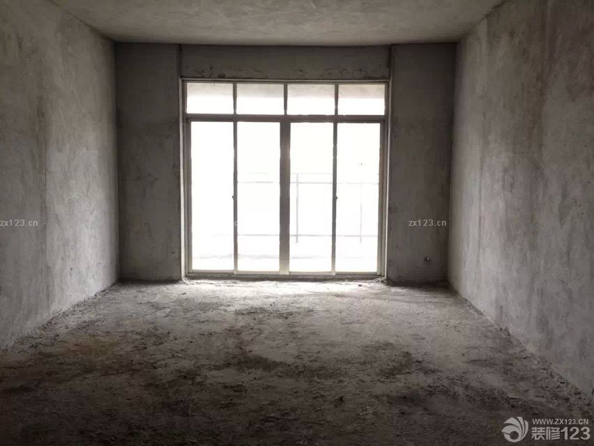 &nbsp;買房的心情是愉快的。但是裝修卻是一件很頭疼的事情，之前做很多的學(xué)習(xí)資料，還要去借鑒朋友們的新家的樣式，這樣才能讓自己的裝修出來的效果會比較好一點(diǎn)。前期真的是超級累的。