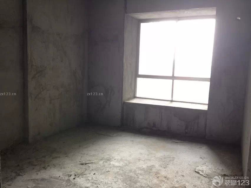 &nbsp;買房的心情是愉快的。但是裝修卻是一件很頭疼的事情，之前做很多的學(xué)習(xí)資料，還要去借鑒朋友們的新家的樣式，這樣才能讓自己的裝修出來的效果會比較好一點(diǎn)。前期真的是超級累的。