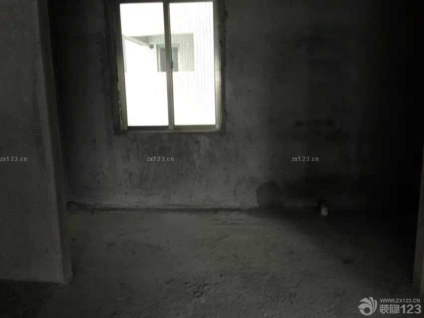 &nbsp;買房的心情是愉快的。但是裝修卻是一件很頭疼的事情，之前做很多的學(xué)習(xí)資料，還要去借鑒朋友們的新家的樣式，這樣才能讓自己的裝修出來的效果會比較好一點(diǎn)。前期真的是超級累的。