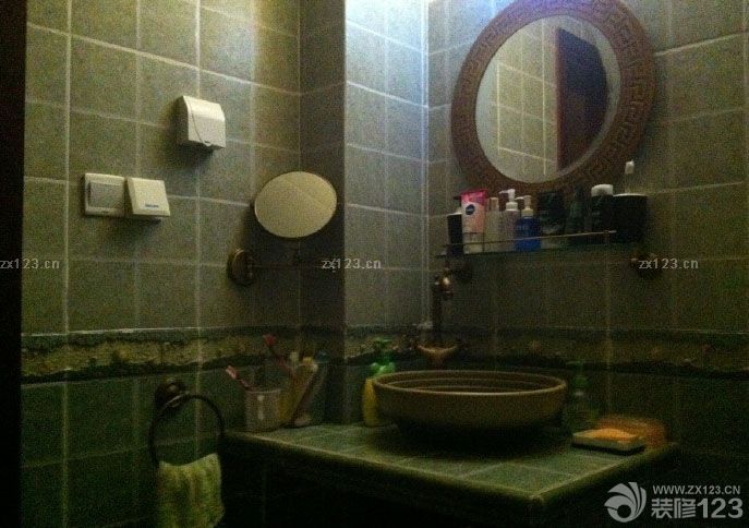 &nbsp;終于熬到結(jié)束這一天了。這叫一個累啊，時間空的時候都在現(xiàn)場監(jiān)督著，一有時間就是在外面選購材料。這幾個月都沒好好休息過，不過還好裝修出來的效果是很不錯的。溫馨的氛圍讓整個辛苦都不重要了。