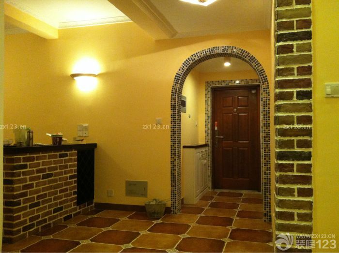 &nbsp;終于熬到結(jié)束這一天了。這叫一個累啊，時間空的時候都在現(xiàn)場監(jiān)督著，一有時間就是在外面選購材料。這幾個月都沒好好休息過，不過還好裝修出來的效果是很不錯的。溫馨的氛圍讓整個辛苦都不重要了。