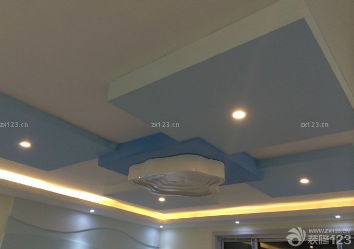  裝修畢業(yè)了，辛苦啊。累啊?？喟?。不過(guò)還好最后裝修出來(lái)的是理想中的樣子。當(dāng)看到最后成果的時(shí)候整個(gè)辛苦都忘記了，拋到了九霄云外了。所以最后想想，辛苦的汗水換來(lái)的是幸福溫馨的小窩是值得的。