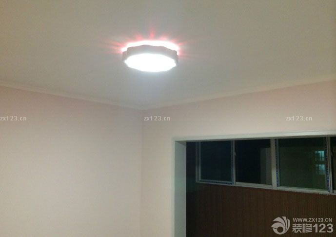  裝修畢業(yè)了，辛苦啊。累啊?？喟　２贿^(guò)還好最后裝修出來(lái)的是理想中的樣子。當(dāng)看到最后成果的時(shí)候整個(gè)辛苦都忘記了，拋到了九霄云外了。所以最后想想，辛苦的汗水換來(lái)的是幸福溫馨的小窩是值得的。