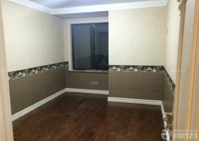 　　和老婆是小學(xué)同學(xué)，一路走來坎坎坷坷，小家傾注了我們?nèi)啃难m然資金十分有限，還是希望能夠為未來的家增光添彩，因此，打折購買家具是省錢的一大方法。大家走起，來看一下我囊中羞澀，苦心經(jīng)營的有愛小家吧!不喜勿噴哦!<br>