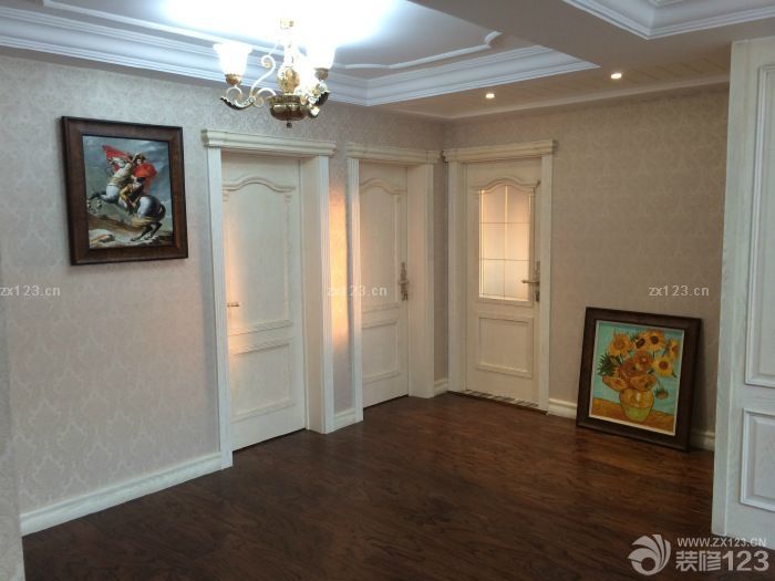 　　和老婆是小學(xué)同學(xué)，一路走來坎坎坷坷，小家傾注了我們?nèi)啃难m然資金十分有限，還是希望能夠為未來的家增光添彩，因此，打折購買家具是省錢的一大方法。大家走起，來看一下我囊中羞澀，苦心經(jīng)營的有愛小家吧!不喜勿噴哦!<br>