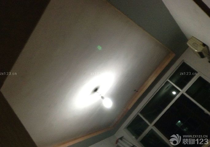 經(jīng)過(guò)五年的磨合期，我和她準(zhǔn)備在下半年進(jìn)入婚姻的殿堂，結(jié)束我們的戀愛(ài)長(zhǎng)跑。來(lái)祝福我們吧！ 在家居市場(chǎng)已經(jīng)留意很久了，現(xiàn)在我也可以來(lái)曬咯，好高興的呢。 我的幸福小窩現(xiàn)在也已經(jīng)動(dòng)工了哦，順便也來(lái)曬曬圖，讓朋友們見(jiàn)證我們幸福的開始哦。