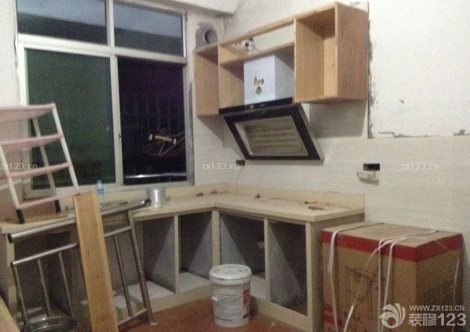 經(jīng)過(guò)五年的磨合期，我和她準(zhǔn)備在下半年進(jìn)入婚姻的殿堂，結(jié)束我們的戀愛(ài)長(zhǎng)跑。來(lái)祝福我們吧！ 在家居市場(chǎng)已經(jīng)留意很久了，現(xiàn)在我也可以來(lái)曬咯，好高興的呢。 我的幸福小窩現(xiàn)在也已經(jīng)動(dòng)工了哦，順便也來(lái)曬曬圖，讓朋友們見(jiàn)證我們幸福的開始哦。