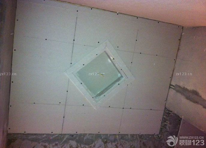 &nbsp;終于拿到了鑰匙了，終于有了自己的小家了，整個人心情很復(fù)雜，開心的是有了自己的家，擔(dān)心的是裝修是很費時間的一件事。不過為了溫馨小家，豁出去了。