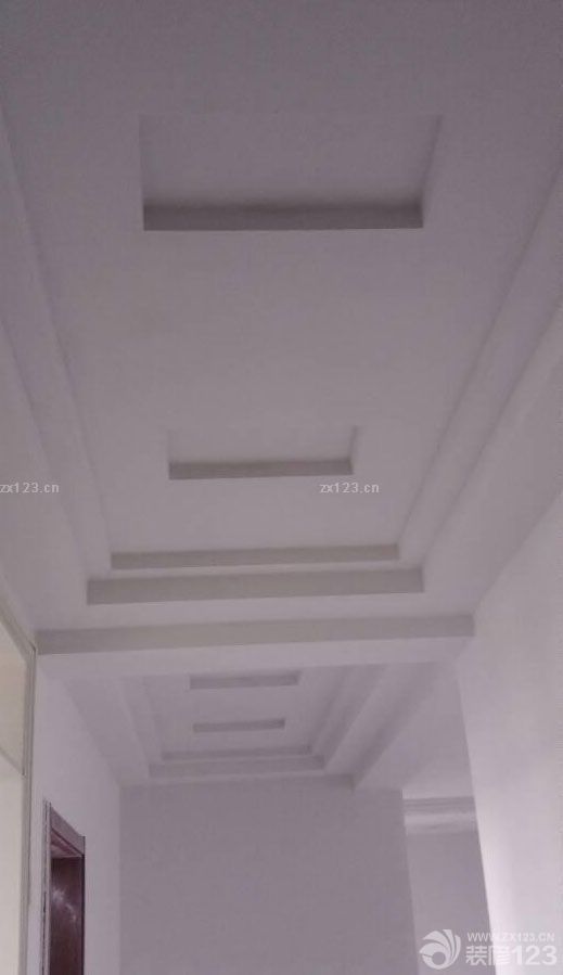  油漆是最頭痛的事情，健康的又貴，便宜的又不安全，猶豫了半天終于決定買貴一點的，還是朋友推薦的，因為考慮到整個過程中很多人都是油漆貪便宜導(dǎo)致重新買新的來粉刷。