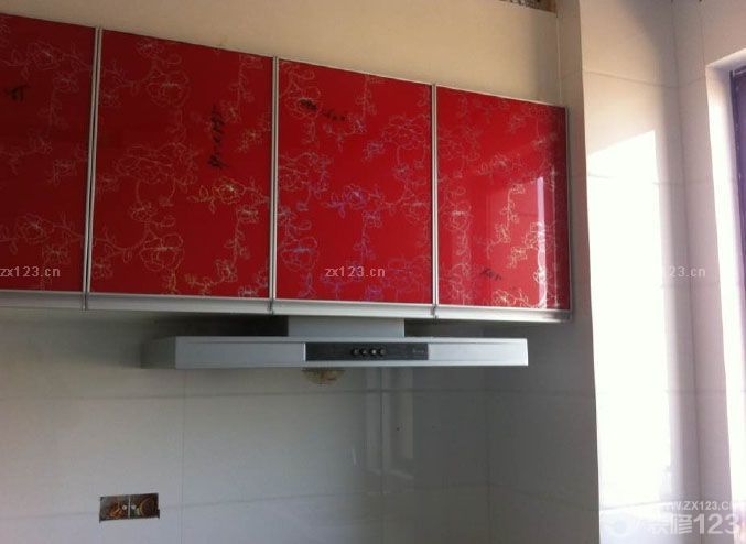  油漆是最頭痛的事情，健康的又貴，便宜的又不安全，猶豫了半天終于決定買貴一點的，還是朋友推薦的，因為考慮到整個過程中很多人都是油漆貪便宜導(dǎo)致重新買新的來粉刷。