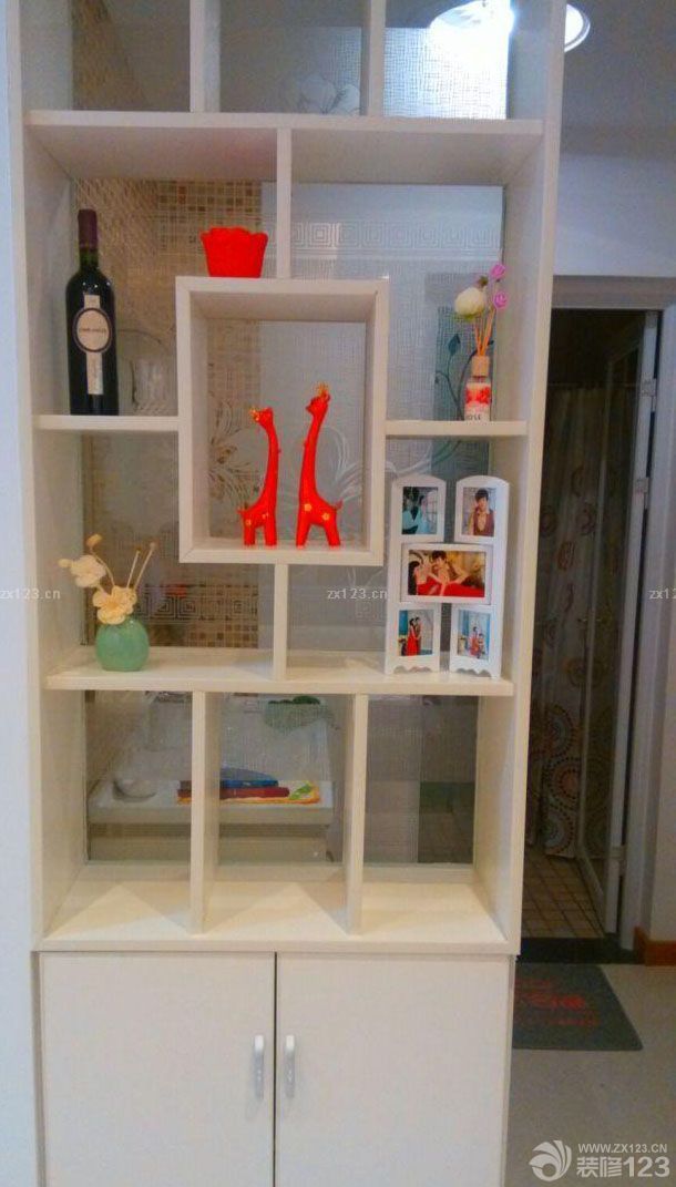  終于竣工了。裝修真的比想象中累好多啊。整個人都累的不行了，每天工作之余還要到處購買材料，買家具，監(jiān)理現(xiàn)場，不過現(xiàn)在回頭想想，沒有付出，就沒有今天這么漂亮溫馨的小家。整個人也就舒服多了。