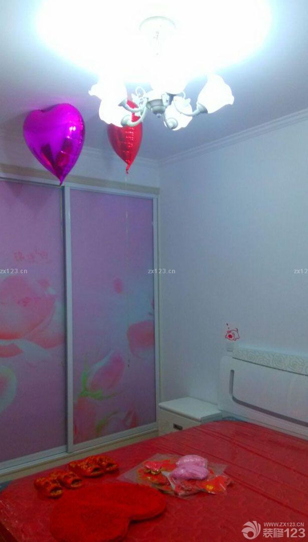  終于竣工了。裝修真的比想象中累好多啊。整個人都累的不行了，每天工作之余還要到處購買材料，買家具，監(jiān)理現(xiàn)場，不過現(xiàn)在回頭想想，沒有付出，就沒有今天這么漂亮溫馨的小家。整個人也就舒服多了。