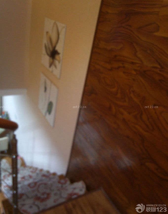  整個裝修是辛苦的，不過辛苦了這么久，一直都是在幫別人設(shè)計，現(xiàn)在終于有了自己的小家了，感覺一定要自己設(shè)計才會覺得特別，而且自己的喜好能夠融入到其中去，這是很不錯的一個選擇。