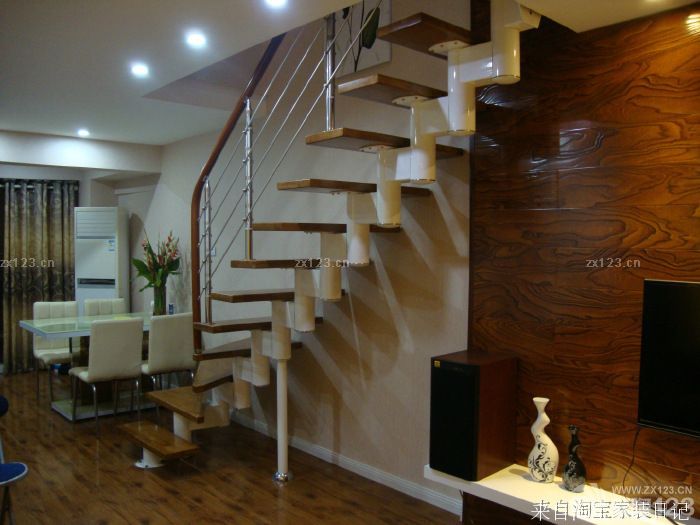  整個裝修是辛苦的，不過辛苦了這么久，一直都是在幫別人設(shè)計，現(xiàn)在終于有了自己的小家了，感覺一定要自己設(shè)計才會覺得特別，而且自己的喜好能夠融入到其中去，這是很不錯的一個選擇。