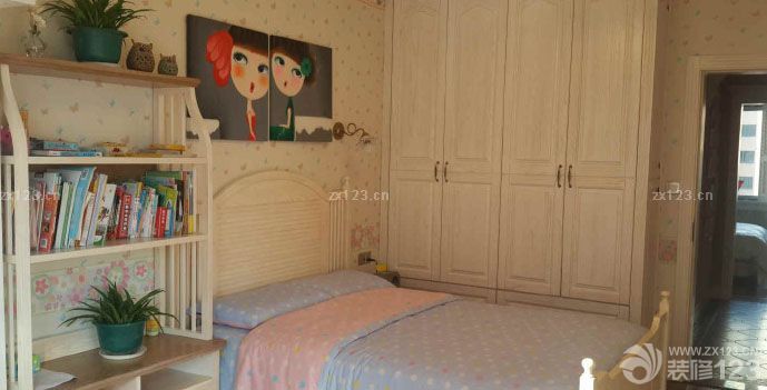 新家裝修的時(shí)候開(kāi)始是擔(dān)心的，因?yàn)檎麄€(gè)人很害怕累的時(shí)候，加上又要準(zhǔn)備工作的事情。所以很累很累的樣子，不過(guò)還好，請(qǐng)了有裝修監(jiān)理。所以沒(méi)有耽誤很多時(shí)間，預(yù)算也沒(méi)有超出，所以對(duì)這次裝修還是很滿(mǎn)意的。一起來(lái)看看吧.